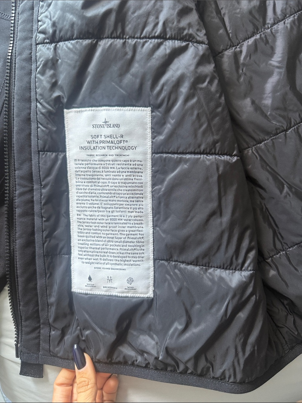 Stone Island Soft Shell-R jacket features Primaloft insulation technology - Picture 4 of 5